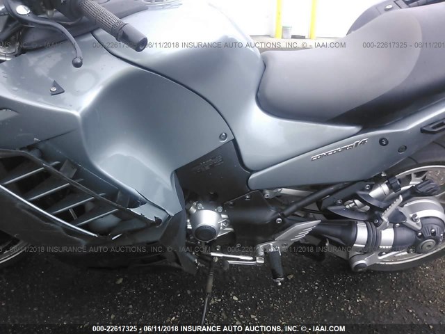 JKBZGNB178A007142 - 2008 KAWASAKI ZG1400 B SILVER photo 9