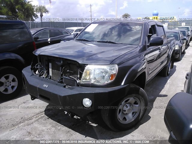 3TMLU42NX9M025001 - 2009 TOYOTA TACOMA DOUBLE CAB ნაცრისფერი ფოტო 2