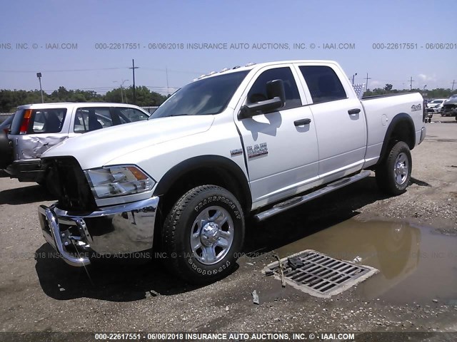 3C6UR5CJXJG126086 - 2018 RAM 2500 ST WHITE photo 2