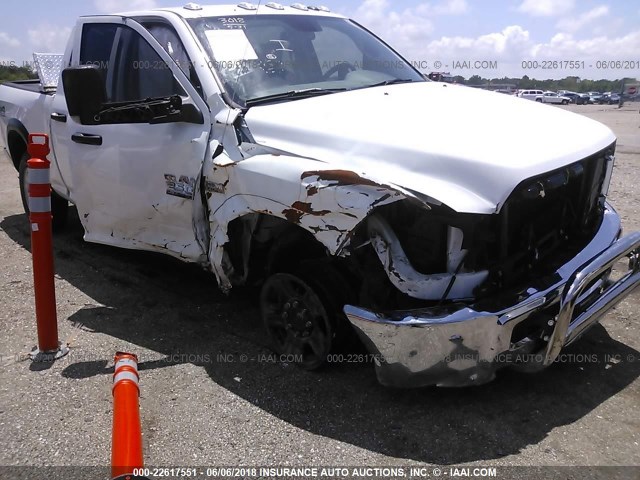 3C6UR5CJXJG126086 - 2018 RAM 2500 ST WHITE photo 6