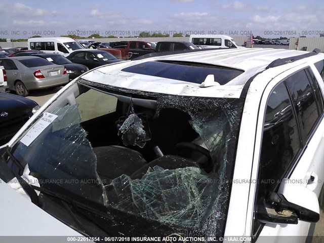 1GNSCHKC9GR134590 - 2016 CHEVROLET SUBURBAN C1500 LT WHITE photo 6