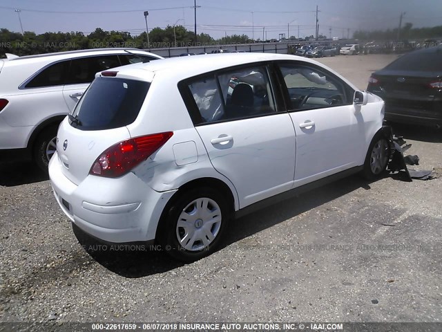 3N1BC1CP5BL390374 - 2011 NISSAN VERSA S/SL WHITE photo 4