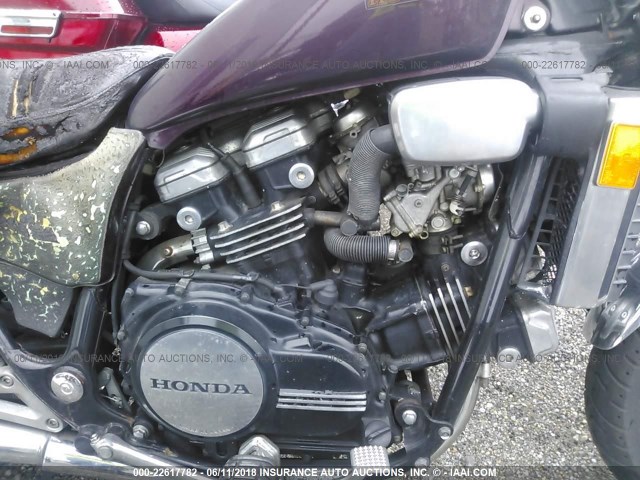 JH2RC0711DM113748 - 1983 HONDA VF750 C PURPLE photo 8