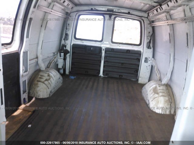 1GCZGTBA9B1156559 - 2011 CHEVROLET EXPRESS G3500  WHITE photo 8