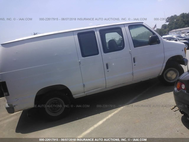 1FTVE24M1WHB46580 - 1998 FORD ECONOLINE E250 VAN WHITE photo 4