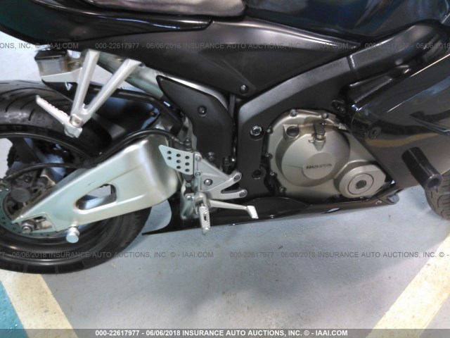 JH2PC37056M308982 - 2006 HONDA CBR600 RR BLACK photo 8