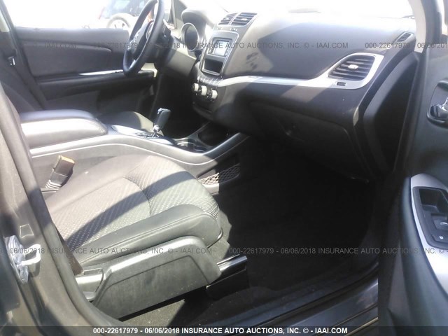 3C4PDCBG2DT684637 - 2013 DODGE JOURNEY SXT GRAY photo 5