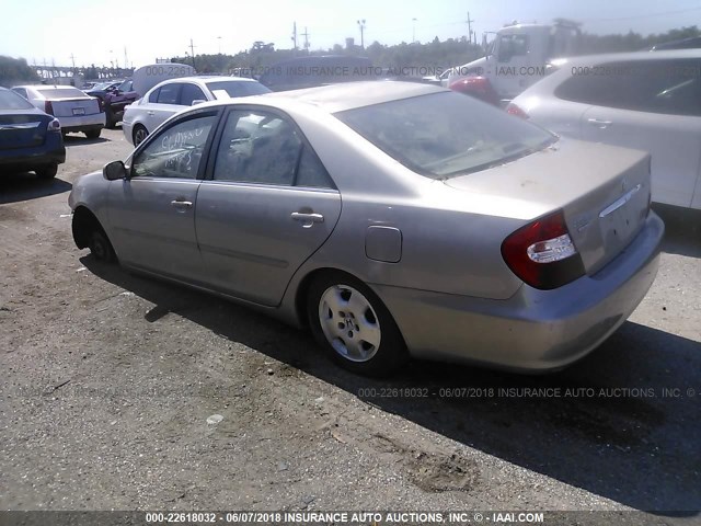4T1BE32K73U188227 - 2003 TOYOTA CAMRY LE/XLE/SE ოქროსფერი ფოტო 3