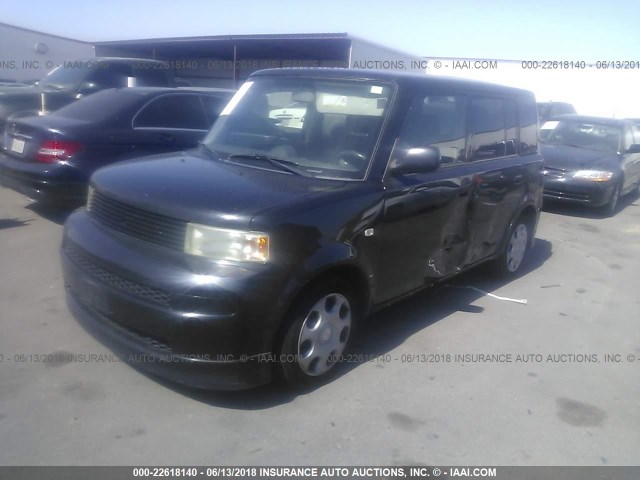 JTLKT324440137924 - 2004 TOYOTA SCION XB BLACK photo 2