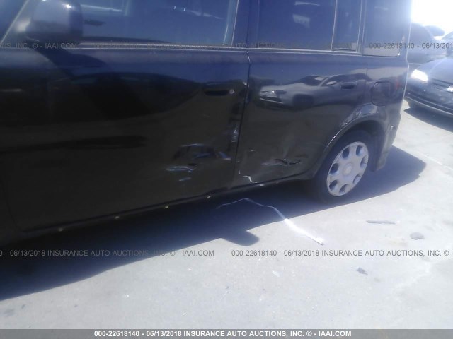 JTLKT324440137924 - 2004 TOYOTA SCION XB BLACK photo 6