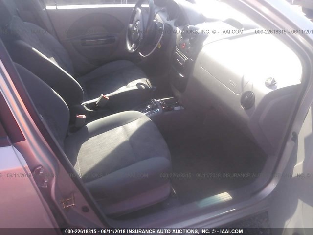 KL1TD626X5B329751 - 2005 CHEVROLET AVEO LS SILVER photo 5