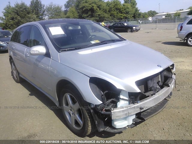 4JGCB6FE8AA107317 - 2010 MERCEDES-BENZ R 350 4MATIC SILVER photo 1