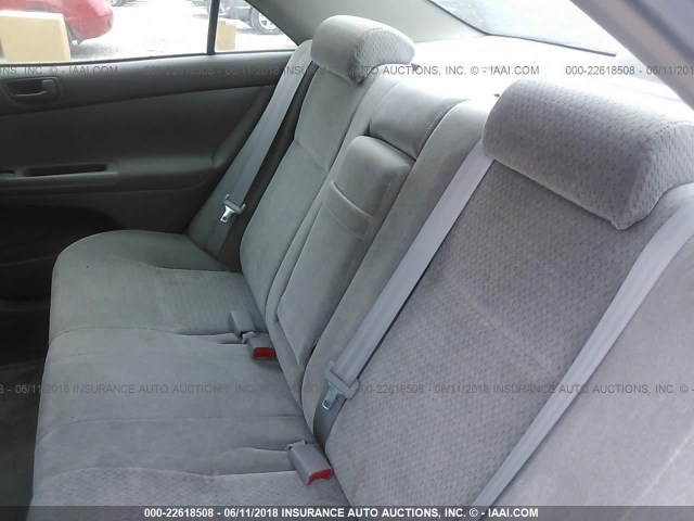JTDBE32K130227258 - 2003 TOYOTA CAMRY LE/XLE SILVER photo 8
