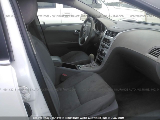 1G1ZA5E0XAF106859 - 2010 CHEVROLET MALIBU LS WHITE photo 5