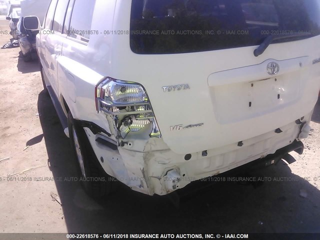 JTEHF21A420089705 - 2002 TOYOTA HIGHLANDER LIMITED WHITE photo 6