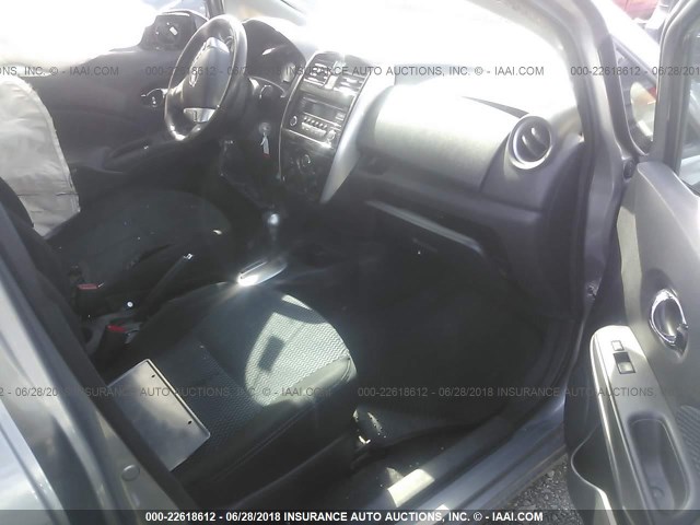 3N1CE2CP7FL408710 - 2015 NISSAN VERSA NOTE S/S PLUS/SV/SL/SR GRAY photo 5