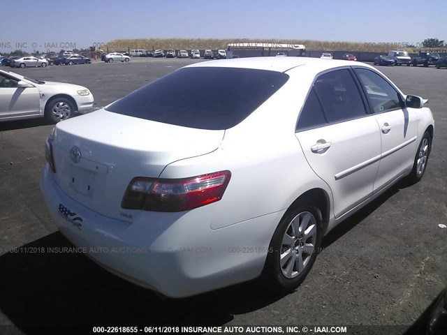 JTNBE46K573024681 - 2007 TOYOTA CAMRY NEW GENERAT CE/LE/XLE/SE WHITE photo 4