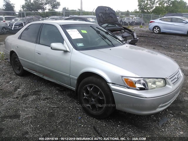 4T1BG22K01U111054 - 2001 TOYOTA CAMRY CE/LE/XLE SILVER photo 1