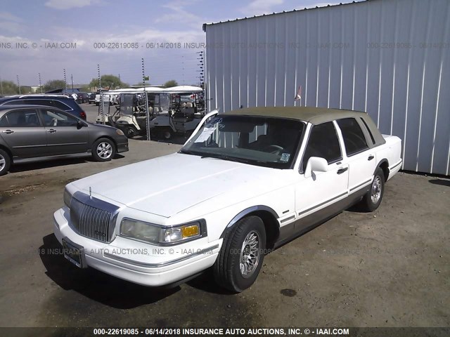 1LNLM81WXTY609603 - 1996 LINCOLN TOWN CAR EXECUTIVE WHITE photo 2