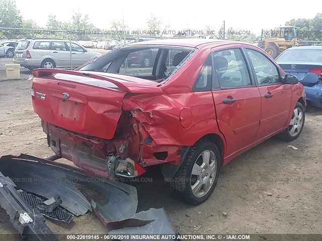 1FAHP34N37W346675 - 2007 FORD FOCUS ZX4/S/SE/SES RED photo 4