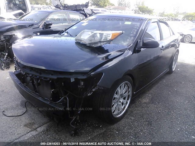 4T1BF1FKXDU692235 - 2013 TOYOTA CAMRY L/SE/LE/XLE BLACK photo 2