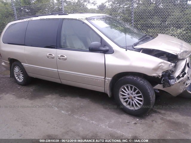 1C4GP54LXYB702600 - 2000 CHRYSLER TOWN & COUNTRY LXI GOLD photo 1