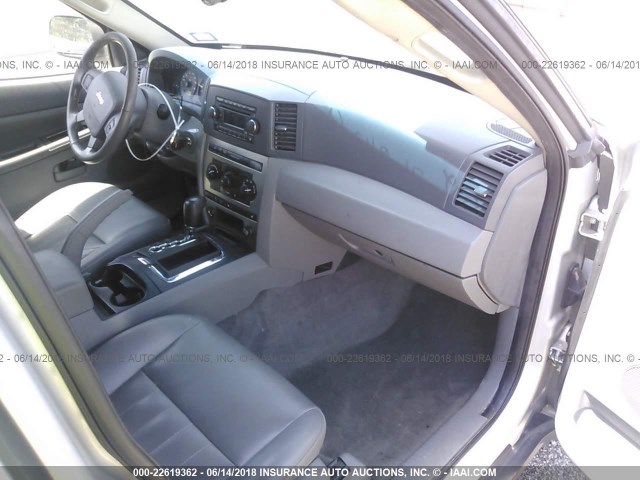1J4HS48N66C210303 - 2006 JEEP GRAND CHEROKEE LAREDO/COLUMBIA/FREEDOM 银色 照片 5