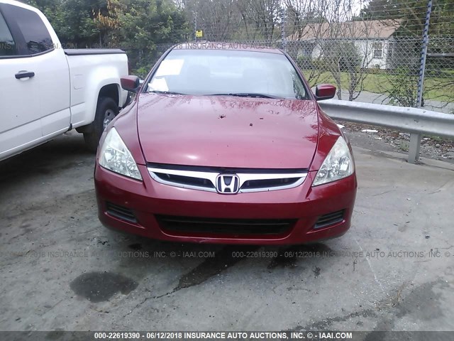 1HGCM56367A071922 - 2007 HONDA ACCORD SE RED photo 6