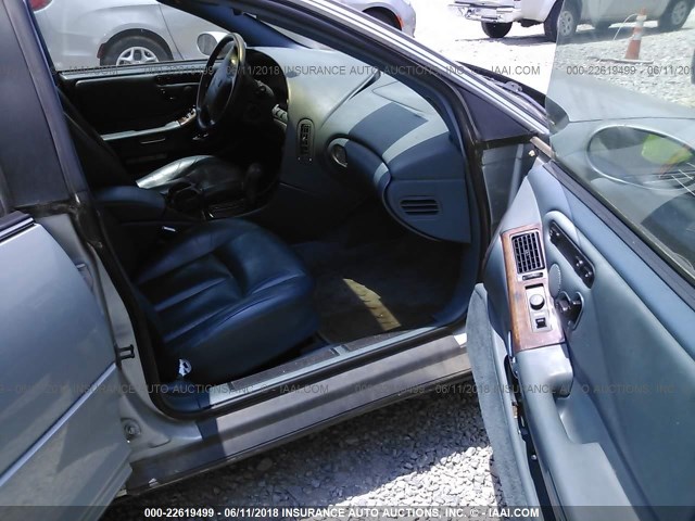 1G3GR62C5T4100770 - 1996 OLDSMOBILE AURORA BLUE photo 5