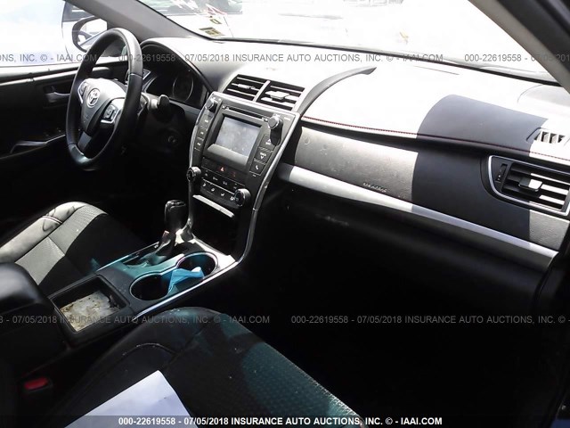 4T1BF1FK3FU097536 - 2015 TOYOTA CAMRY LE/XLE/SE/XSE BLACK photo 5