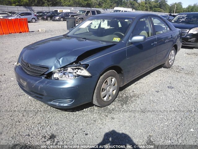 4T1BE32K03U220998 - 2003 TOYOTA CAMRY LE/XLE/SE ლურჯი ფოტო 2