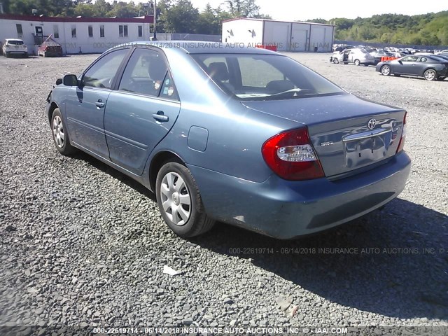 4T1BE32K03U220998 - 2003 TOYOTA CAMRY LE/XLE/SE ლურჯი ფოტო 3