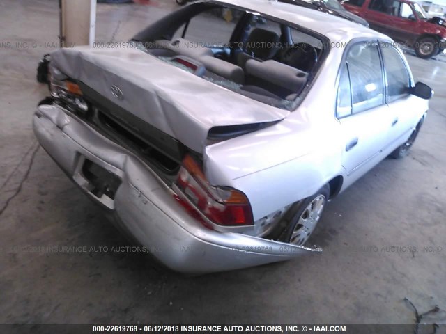 1NXAE09B5RZ115852 - 1994 TOYOTA COROLLA LE/DX SILVER photo 4