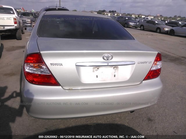 4T1BE32K42U102595 - 2002 TOYOTA CAMRY LE/XLE/SE ვერცხლისფერი ფოტო 6