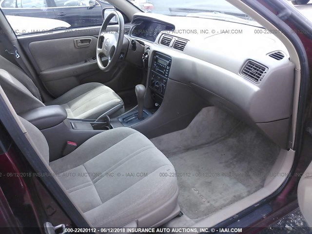 4T1BG22K81U056708 - 2001 TOYOTA CAMRY CE/LE/XLE RED photo 5