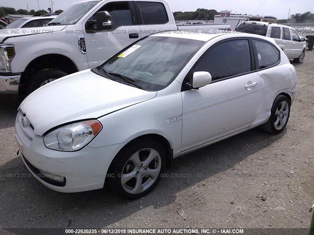 KMHCN3AC0AU180529 - 2010 HYUNDAI ACCENT SE WHITE photo 2