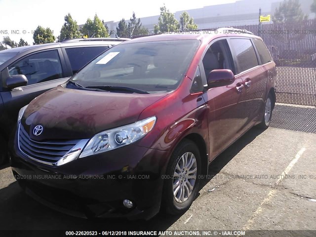 5TDYK3DC3GS730933 - 2016 TOYOTA SIENNA XLE/LIMITED BURGUNDY photo 2