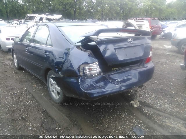 4T1BE30K33U234932 - 2003 TOYOTA CAMRY LE/XLE/SE 深蓝色 照片 3