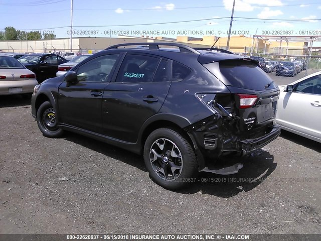 JF2GTAAC9J9271013 - 2018 SUBARU CROSSTREK GRAY photo 3