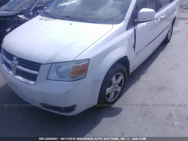 2D8HN54P98R705701 - 2008 DODGE GRAND CARAVAN SXT WHITE photo 6