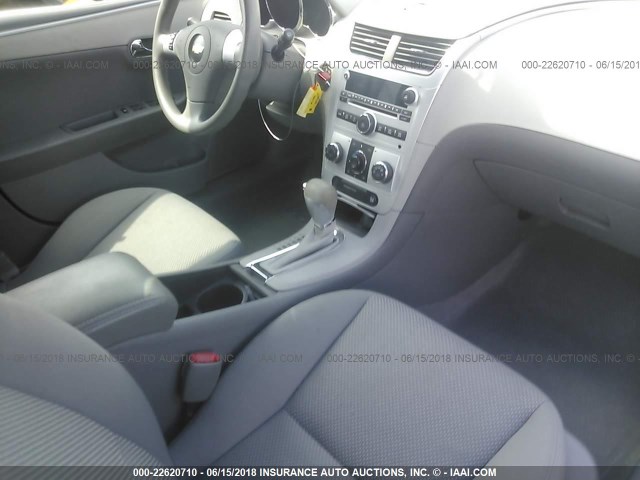 1G1ZG57B684208937 - 2008 CHEVROLET MALIBU LS GRAY photo 5