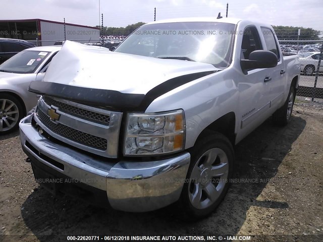 3GCPKREA1DG156984 - 2013 CHEVROLET SILVERADO K1500 LS SILVER photo 2