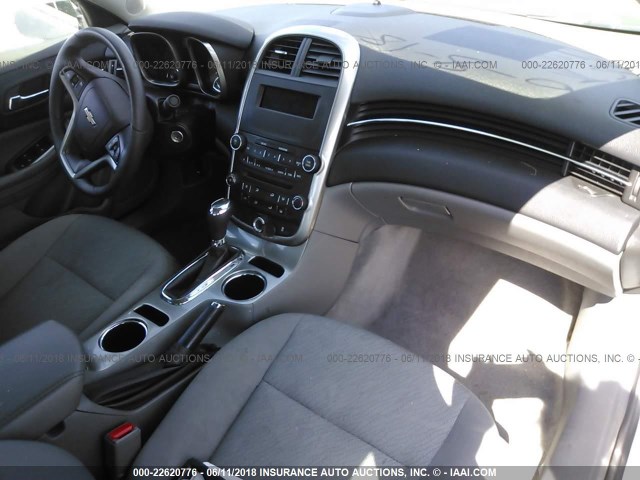 1G11A5SL5FF240536 - 2015 CHEVROLET MALIBU LS 银色 照片 5