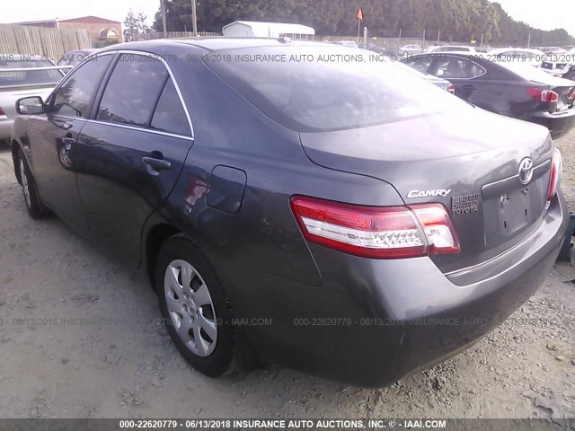 4T1BF3EK6AU569802 - 2010 TOYOTA CAMRY SE/LE/XLE 灰色 照片 3