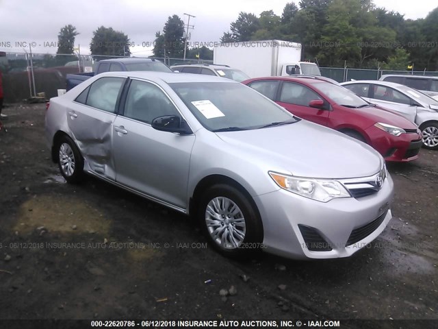 4T4BF1FK2CR224536 - 2012 TOYOTA CAMRY SE/LE/XLE ვერცხლისფერი ფოტო 1