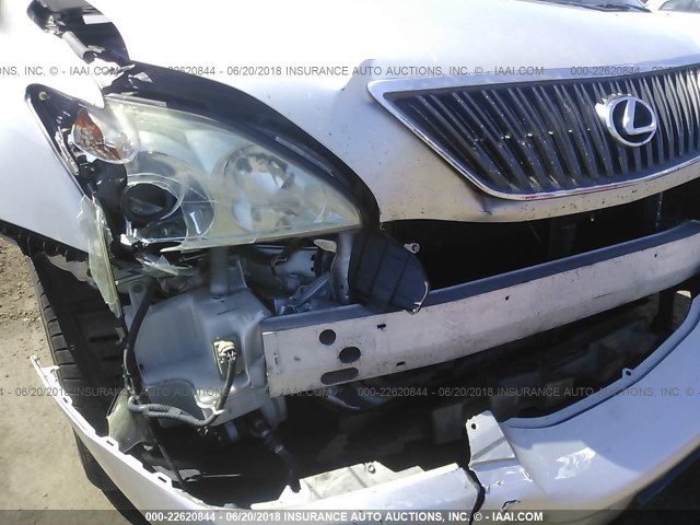 JTJHA31U940011200 - 2004 LEXUS RX 330 SILVER photo 6