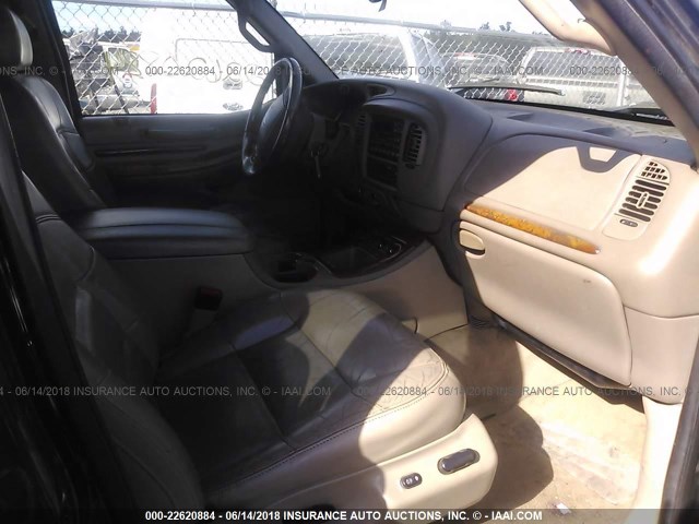 5LMFU28R52LJ09643 - 2002 LINCOLN NAVIGATOR BLACK photo 5