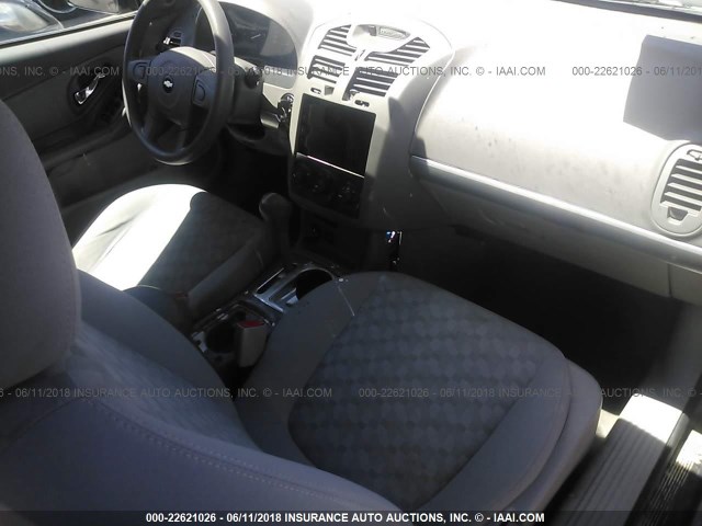 1G1ZT52865F237247 - 2005 CHEVROLET MALIBU LS SILVER photo 5