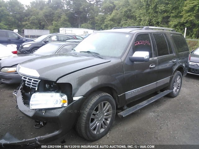 5LMFU28548LJ03192 - 2008 LINCOLN NAVIGATOR BROWN photo 2