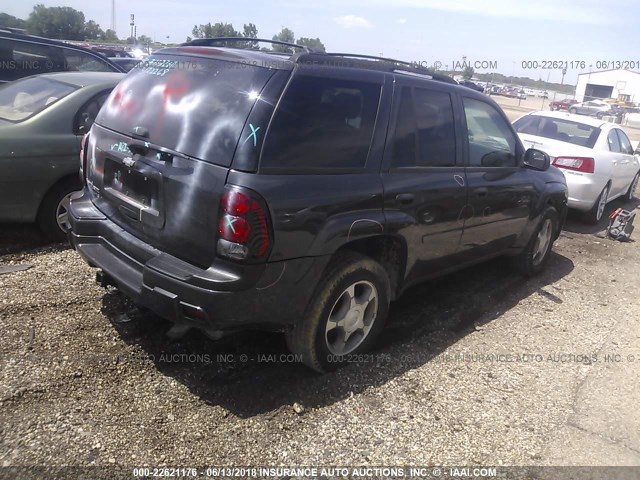 1GNDT13S472115640 - 2007 CHEVROLET TRAILBLAZER LS/LT GRAY photo 4